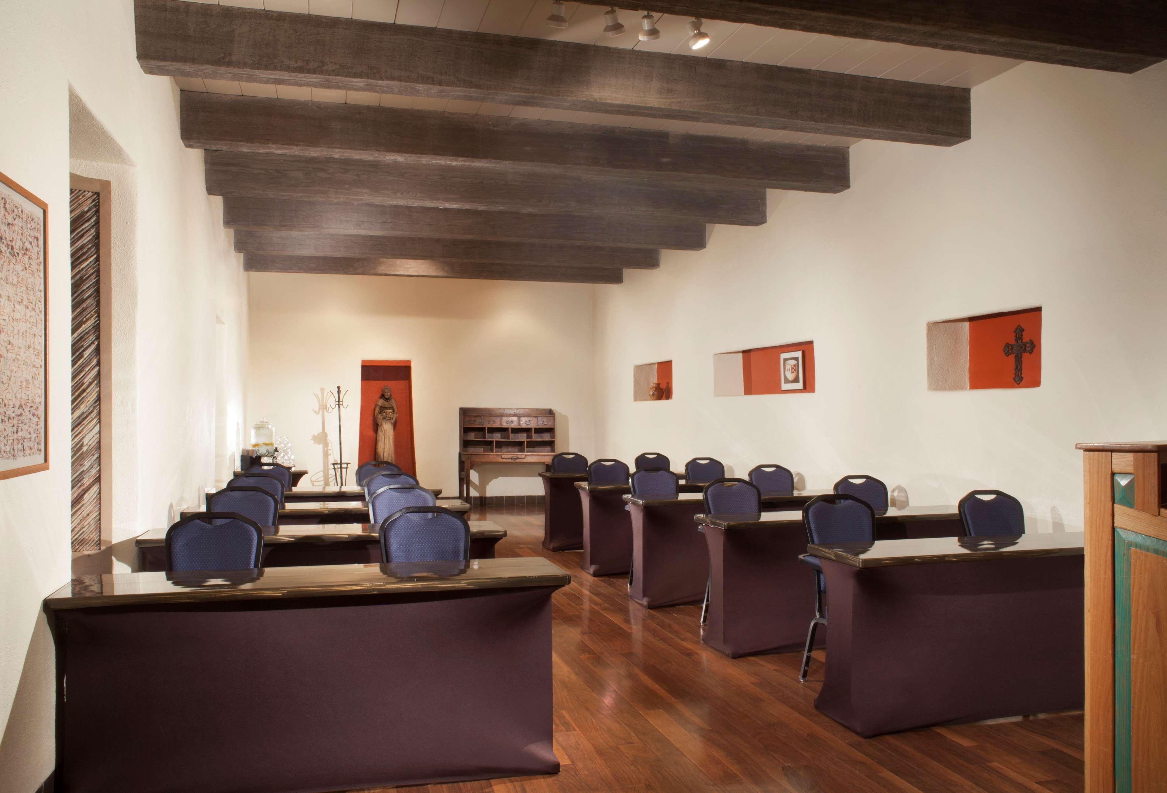 Hilton Santa Fe Historic Plaza Hotel Exterior photo