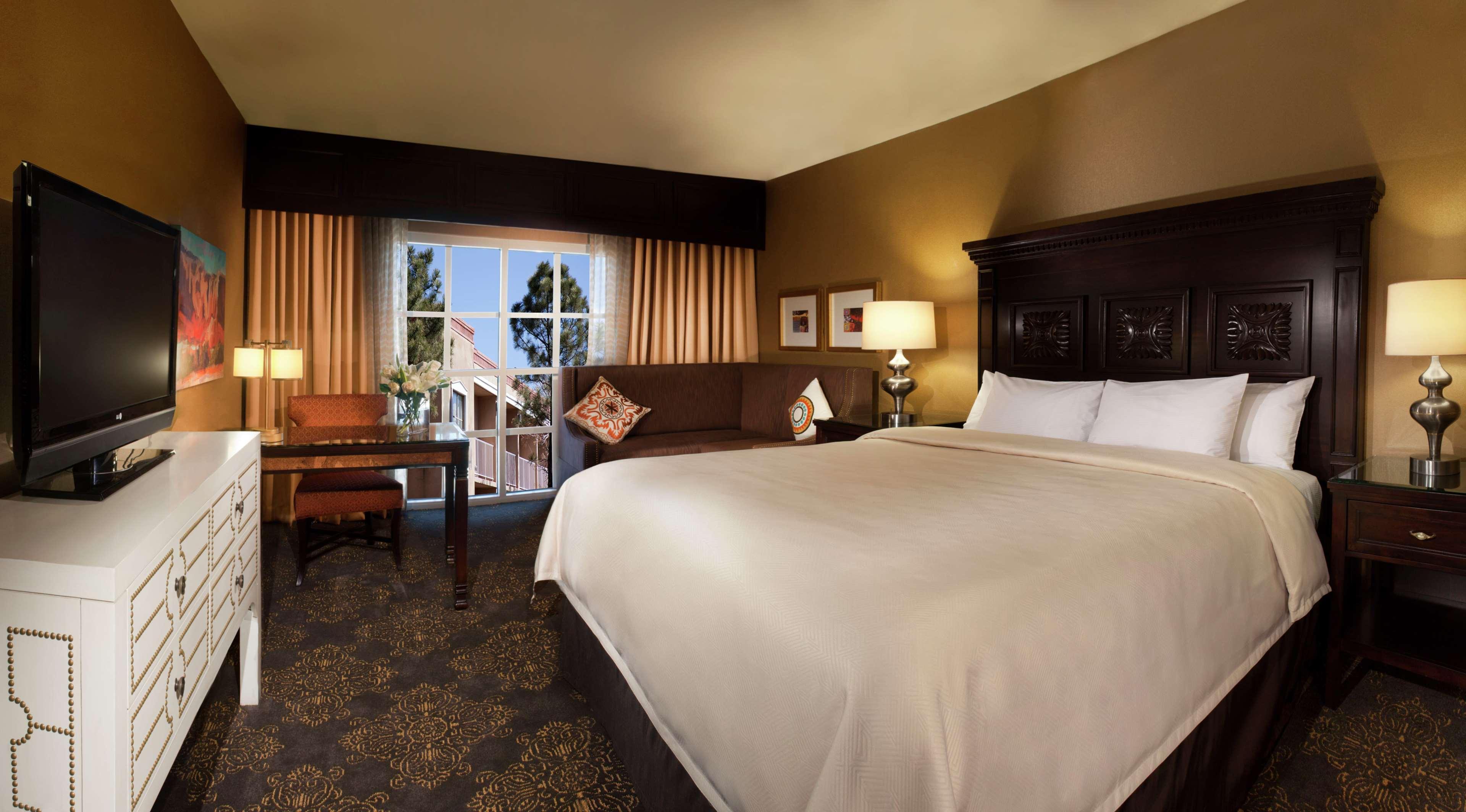 Hilton Santa Fe Historic Plaza Hotel Exterior photo